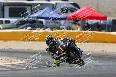 media/Apr-10-2022-SoCal Trackdays (Sun) [[f104b12566]]/Turn 2 (1135am)/